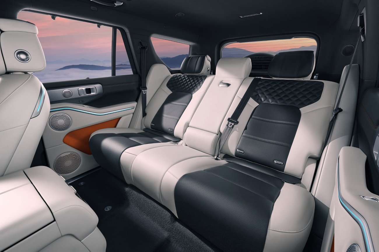 最近这台车，有点意思。坦克700，直接把“选择权”这件事，玩明白了。它不是给你一