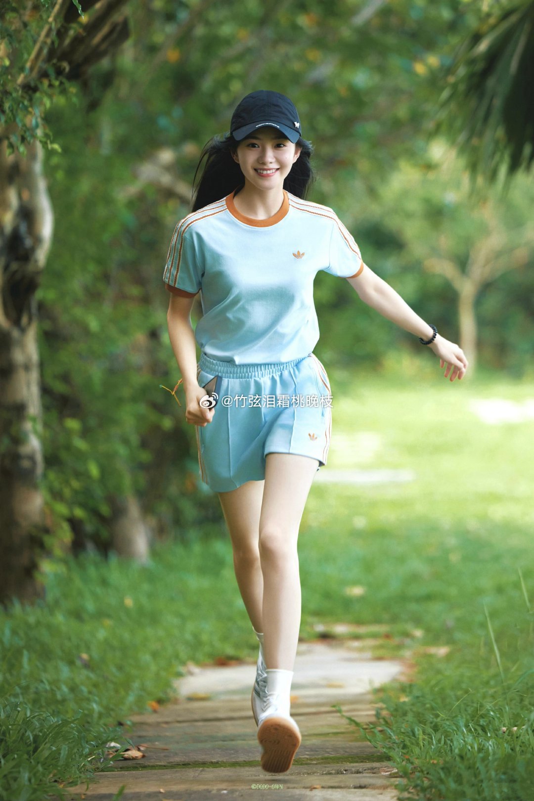 刘浩存lhc刘浩存美顺与长生lhc刘浩存忆秦娥“你向往远方与自由，世人的定义