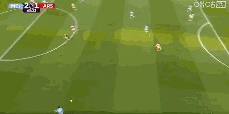 奥莱利已经成长到这个地步了实际上，他是曼城这场持球推进最多最快的点。阿森纳已经跑