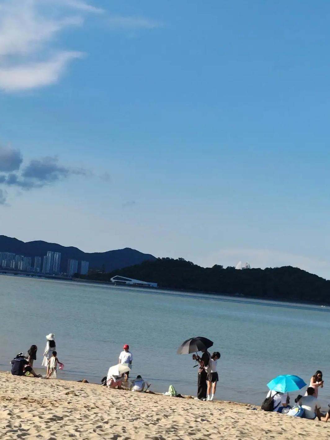 广东佛山，一位爸爸和前妻离婚四年了，孩子跟着妈妈生活，他每个月固定打1500块抚