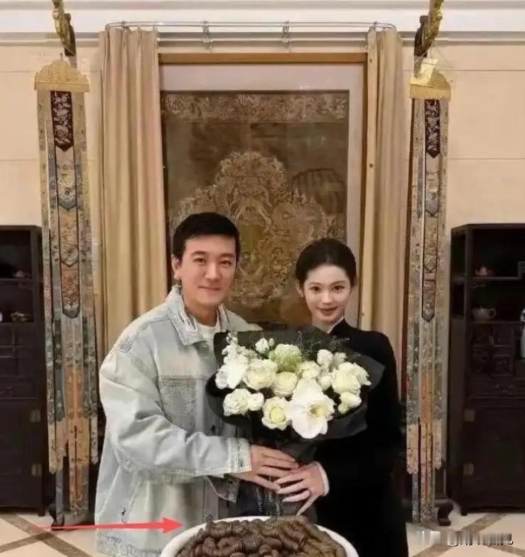 发现了吗？扬子和李隽子两人育有孩子这事大概率是真的！不然以扬子的性格和那