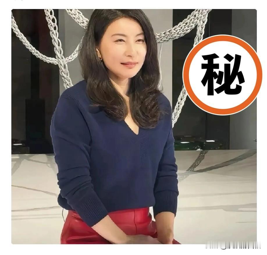 郭晶晶认不认可娜然，我不知道。但这次霍家的内部家宴，郭晶晶临时有事没参加，明