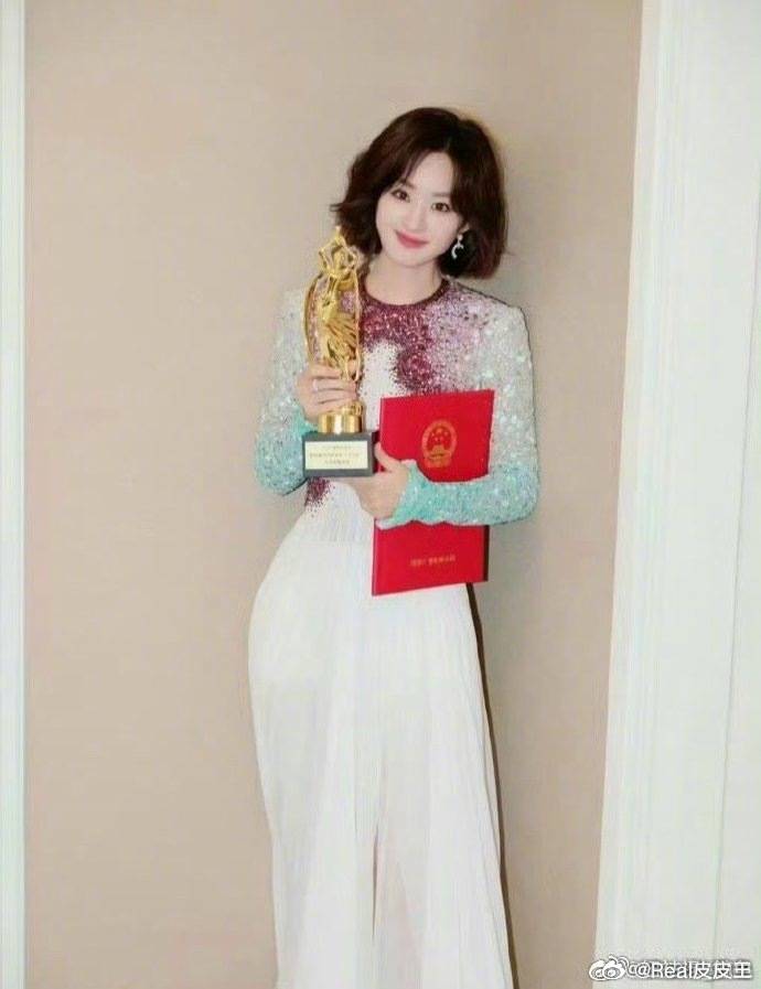 说起来，今年白玉兰最大看点之一，还是哪位85花能率先拿下白玉兰视后。很显然，今年