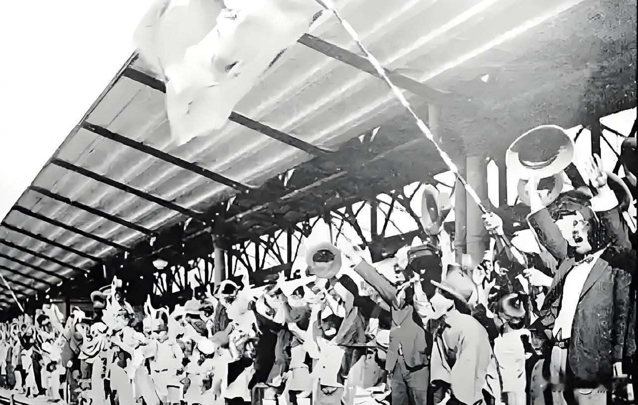 把“日本应如何弥补历史的伤害”作为一个讨论话题的人，是对日本这个国家、民族还抱有