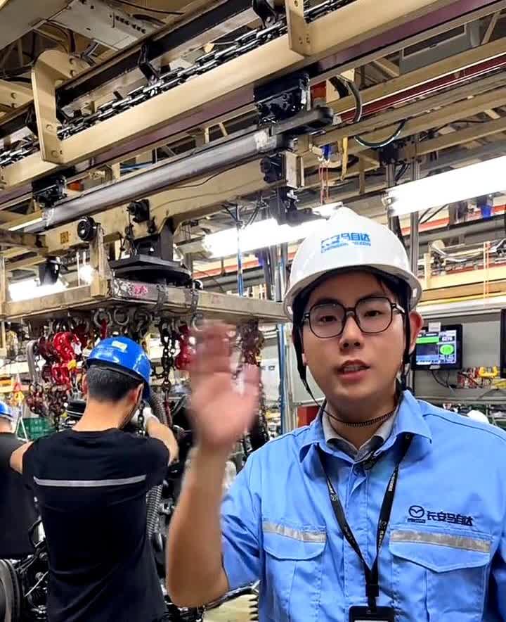马自达车主请起立，绝大多数的车主已经知道马自达用的原厂机油是道达尔、初光和长城，