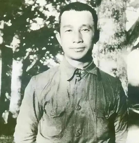 一件事可以说明，在失去了领导之后，在党的队伍里，会发生些什么，粟裕和刘英，都是