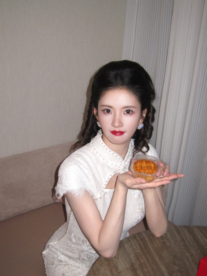 #刘些宁#💜#刘些宁#💜#刘些宁公主#“于人海辗转浮沉，唯有真心不会褪色”𝐎𝐧𝐥𝐲𝐬?
