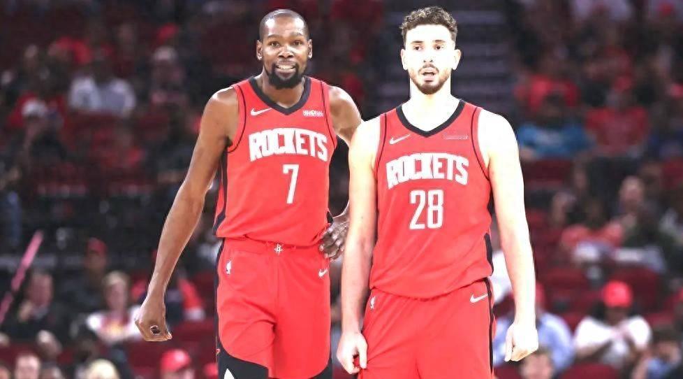 火箭重返争冠行列，谁的功劳最大？抛开bug不谈，斯通绝对居功至伟首先提早锁定