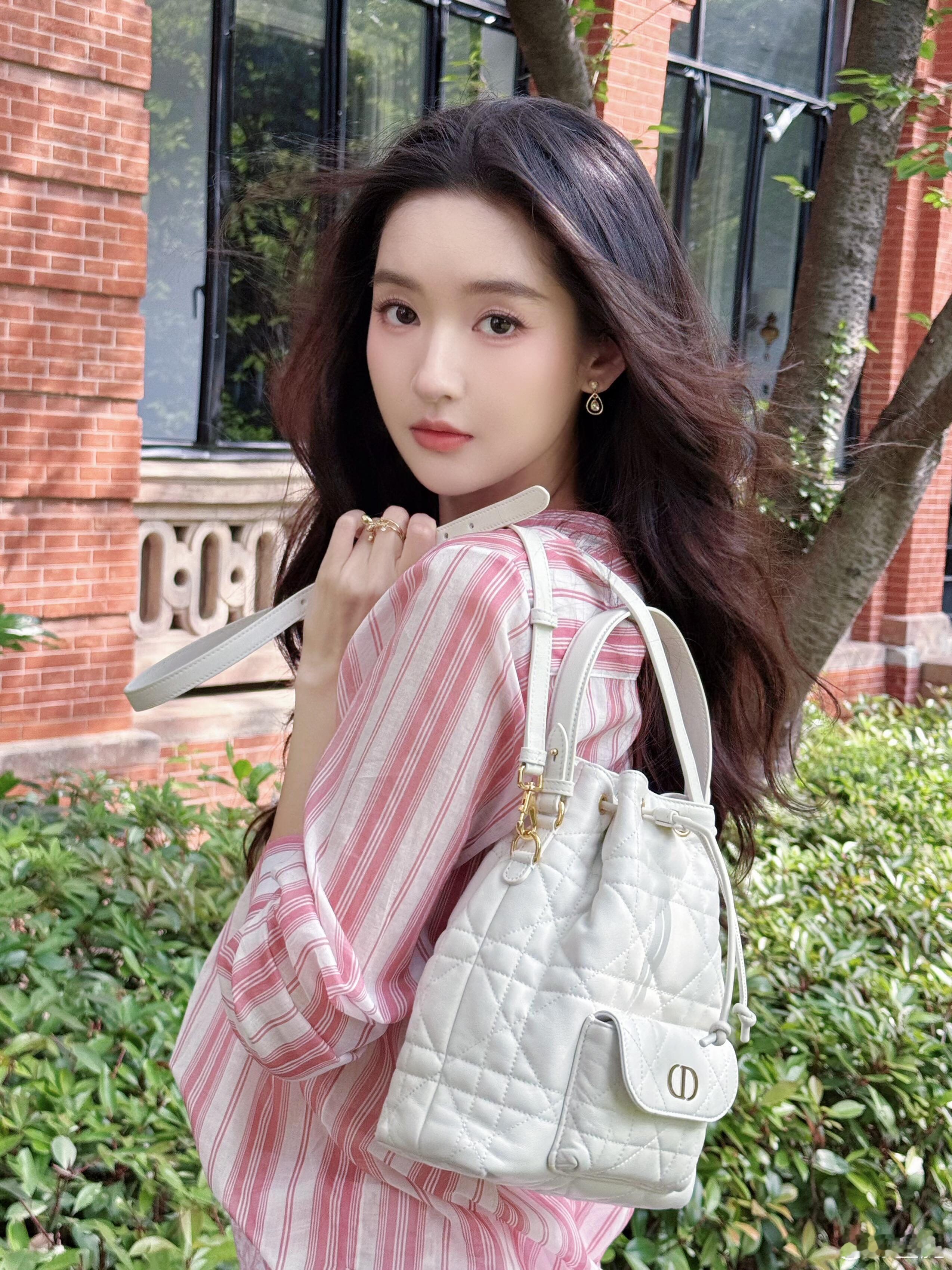 王玉雯🌸好养眼的春姑娘​​​
