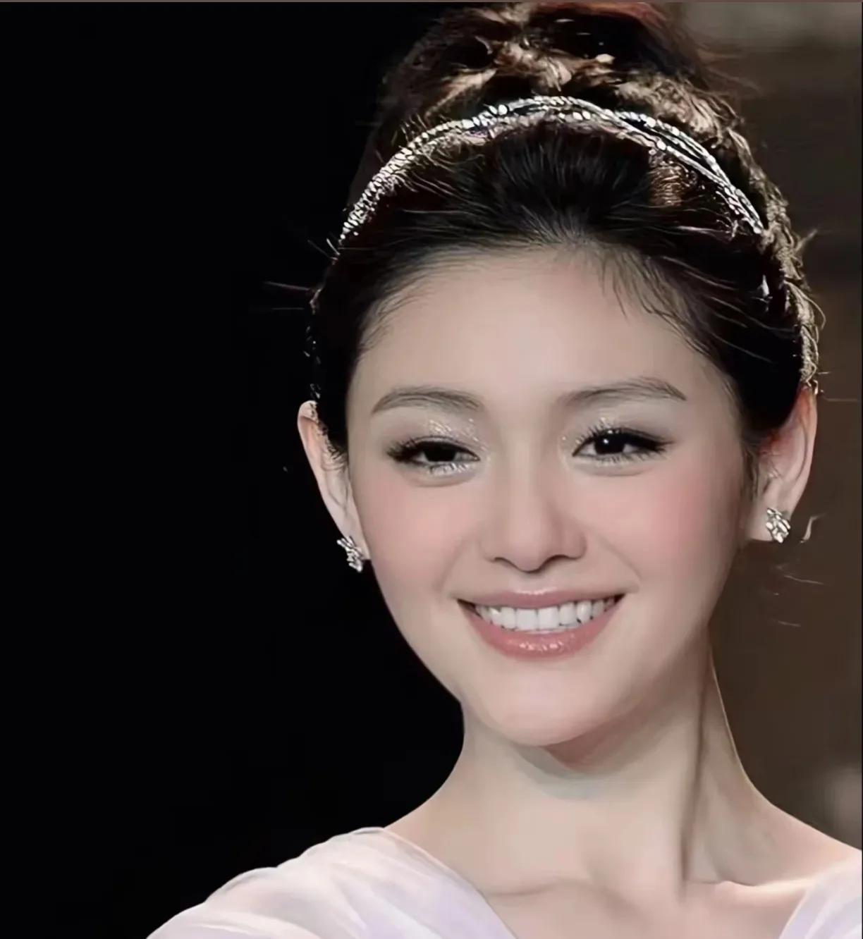 记者问大s：“第二胎刚好是儿子，这有什么秘诀吗？”大s苦笑：“我根本没想要第二胎
