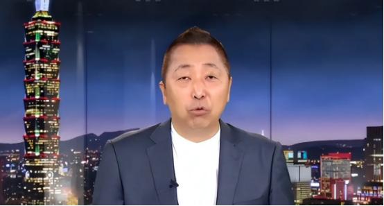 一个台湾名嘴，对着镜头说大陆是“跛脚巨人”。这话要搁五年前，评论区能把他祖坟骂冒