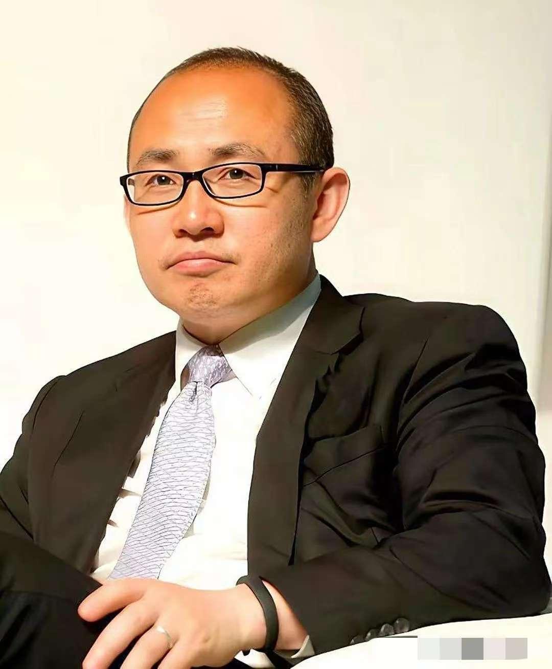 跟王健林比起来，潘石屹可真是太精明了！早在房地产暴雷的前三年，潘石屹就已经完