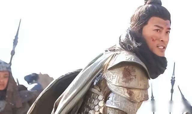 1362年，明军猛将胡大海正在观看士兵操练，蒋英从袖子中拿出五十斤重的铁锤，将其