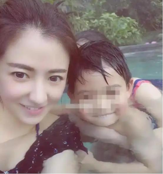 “快看啊，这就是嫁入豪门的下场！”2018年，“上海第一美女”沈丽君抛下5岁儿子