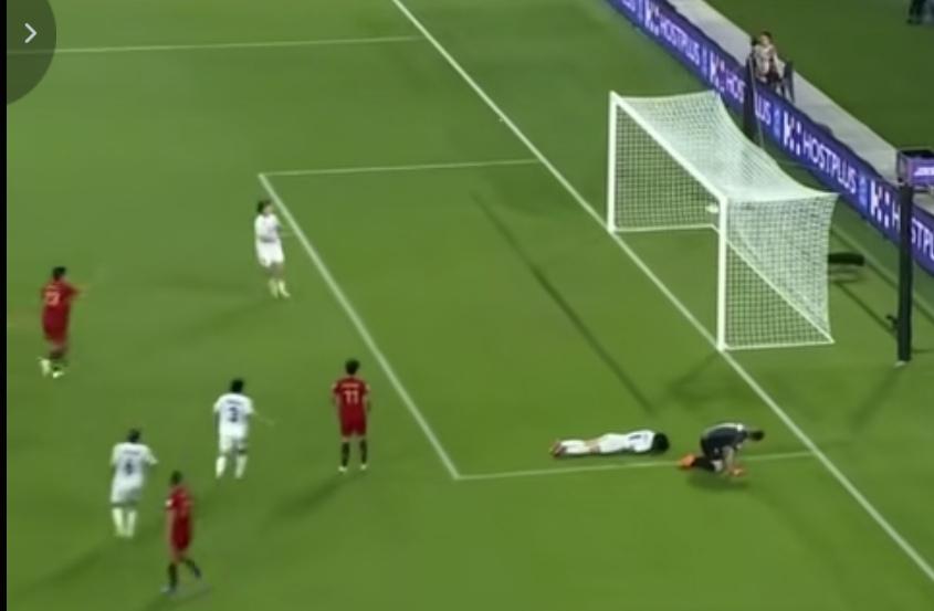 女足又一场狂胜！提前锁定亚洲杯八强！然而这个进球对方门将怎么了？为何不去防守？我