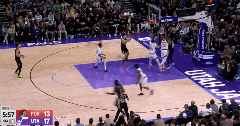 杨瀚森上来面对凯斯勒强硬打进，今天开局不错！​​​