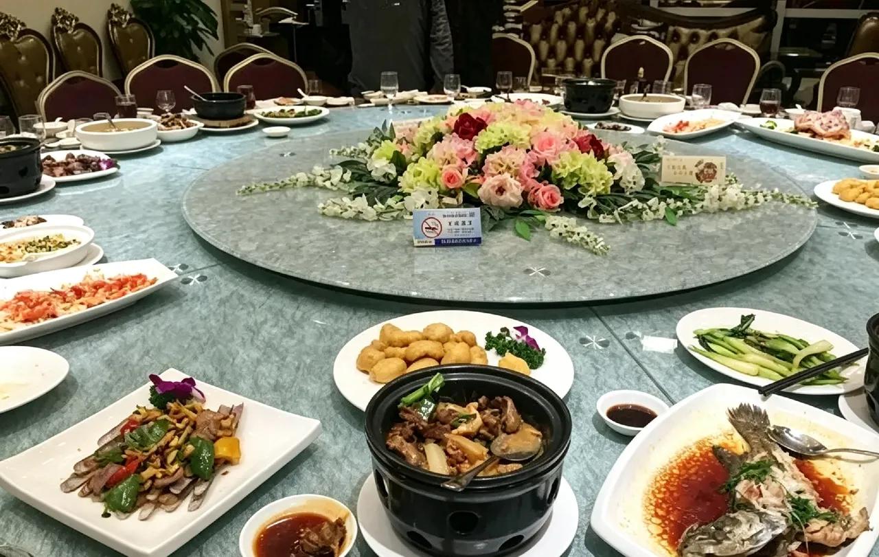 杭州i地产饭局可把其他股东害惨了，赵某被拿下是小事，关键是各方利益谈好的条件搞不