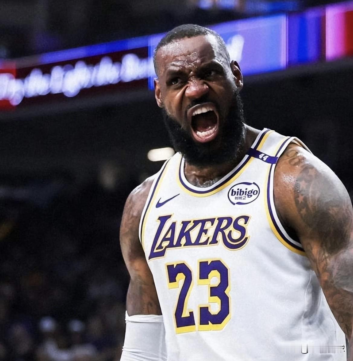 信不信由你NBA能从1号位打到5号位，翻遍历史也就4人做到。1、魔术师约翰