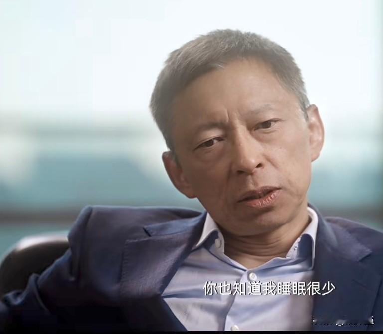 张朝阳接受田朴珺采访，再谈3+1睡眠法。3+1睡眠法就是一天睡4到4.5个小时。