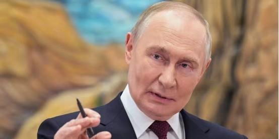 普京给了俄罗斯，三百年来最大的觉醒！这话说出来，有人可能一愣：觉醒？觉醒什么