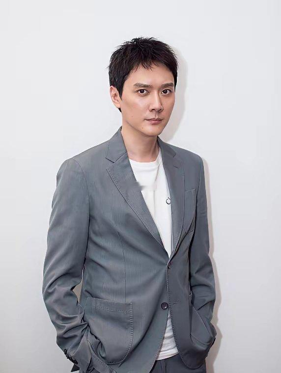 赵丽颖和冯绍峰要复婚了？巴厘岛婚礼、定制婚纱，传得有鼻子有眼。结果呢？工作室直接