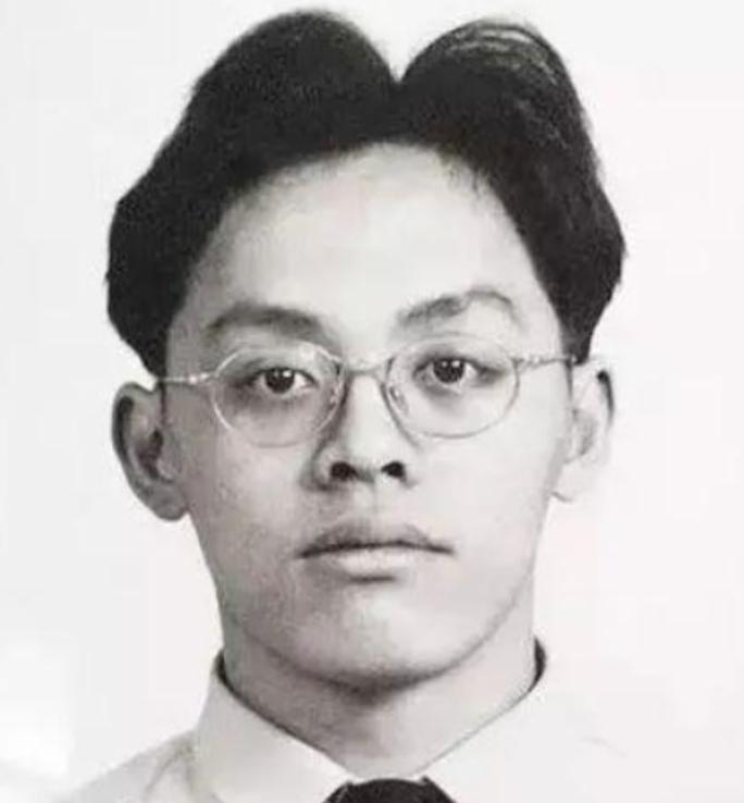 1997年，士兵江国庆强奸女童被判死刑，枪决前江国庆咬牙切齿地诅咒说:“人不是我
