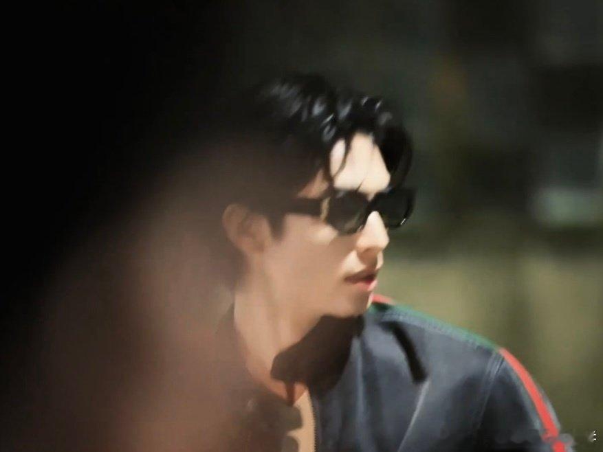 宋威龙gucci最新大片，浓颜帅哥就该奢牌加身