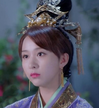 586年，隋文帝杨坚对女儿杨丽华说：你已是25岁的大龄剩女，该嫁人了！没想到，性