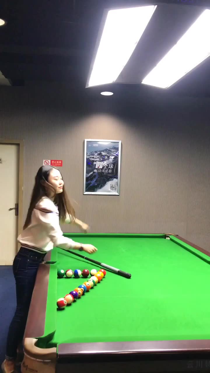 小朋友们玩台球的视频 283822082758746096.jpg?id=0
