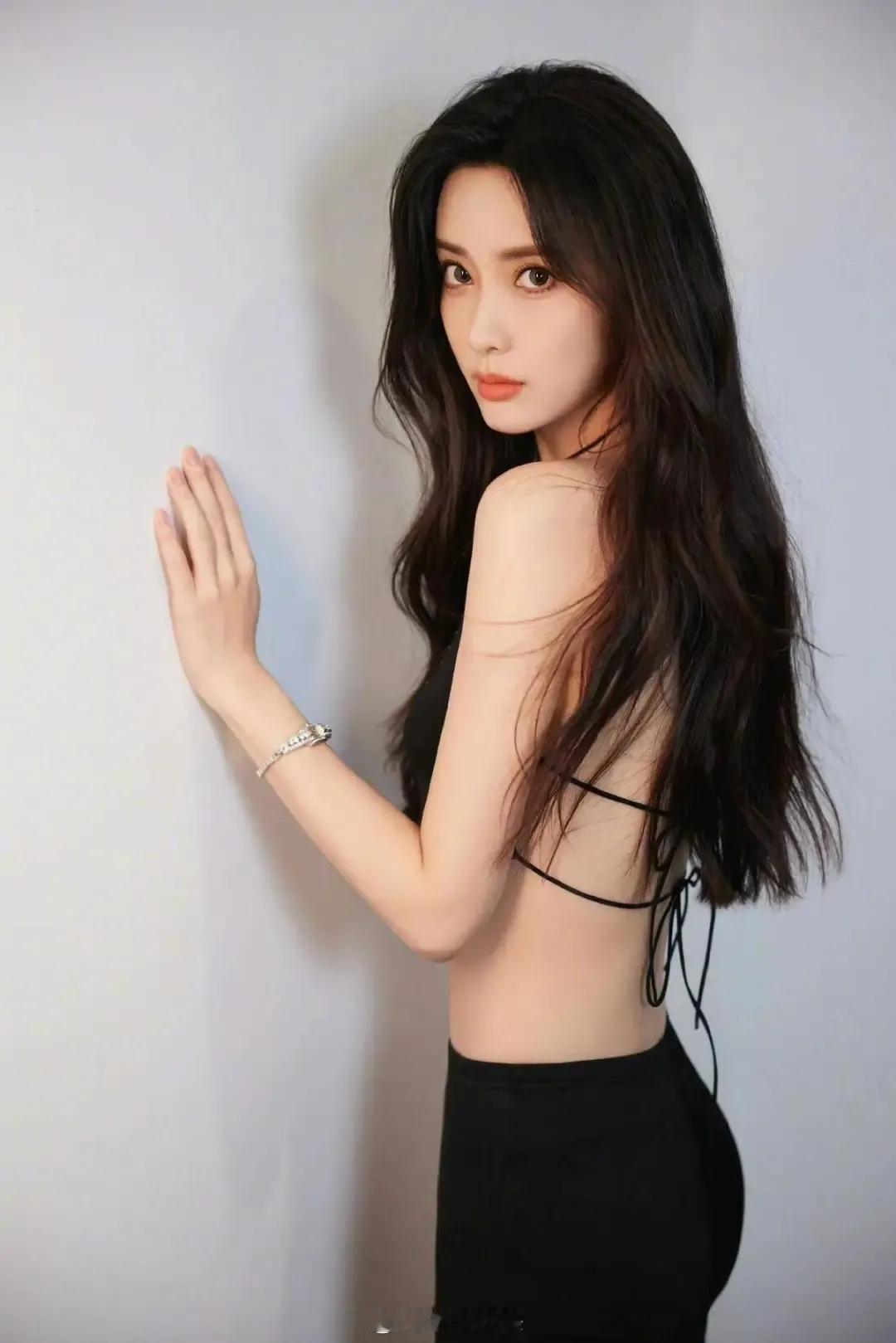 孟子义姐姐的肚兜装穿搭🫶​​​