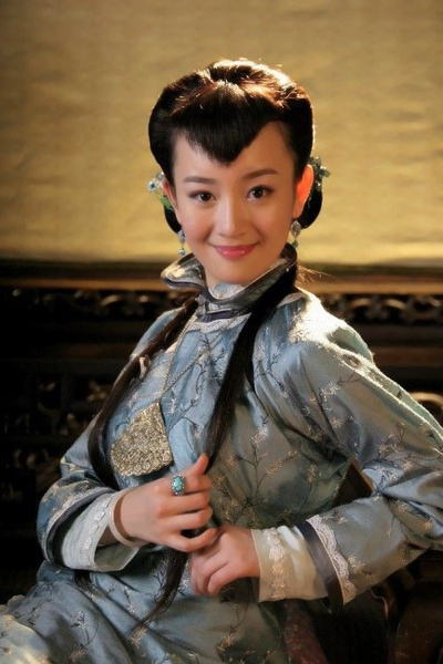 1880年1月25日的深夜，高官谭钟麟的府中传出一声声女人分娩时痛苦的大喊，谭钟