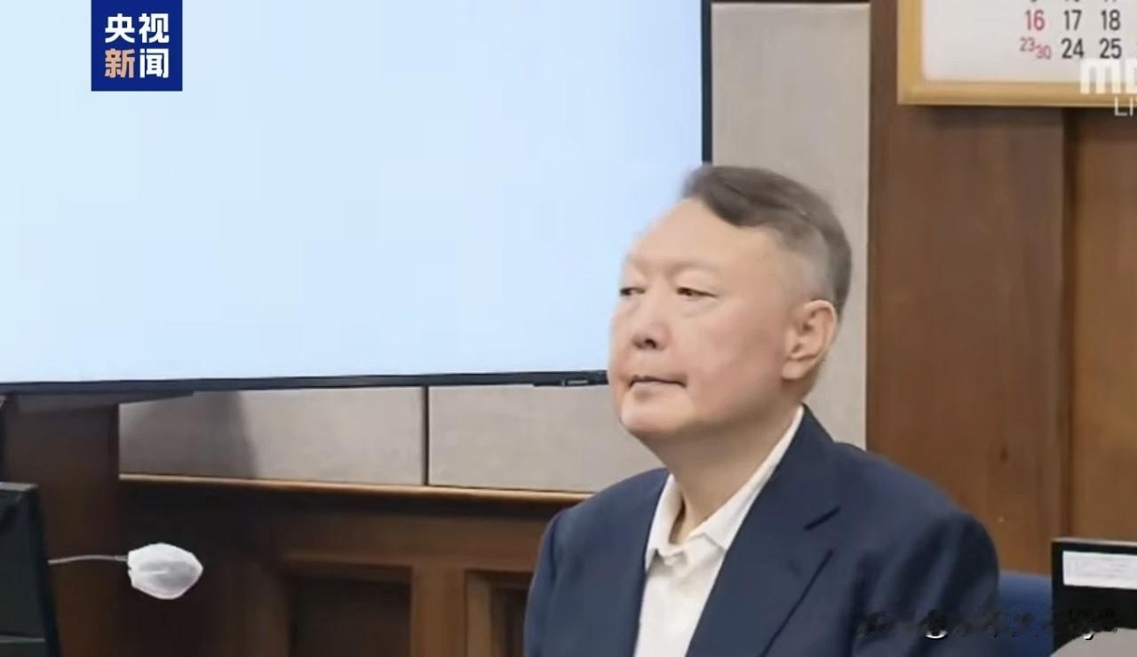 韩联社9月26日报道，韩国负责调查内乱叛国案的独立检察组，对前总统尹锡悦的内乱