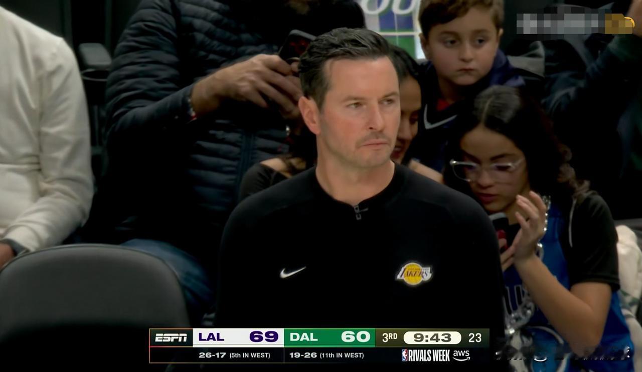 湖人主帅雷迪克盛赞爱将东契奇的防守！在今天湖人客场以116：110击败独行侠的赛