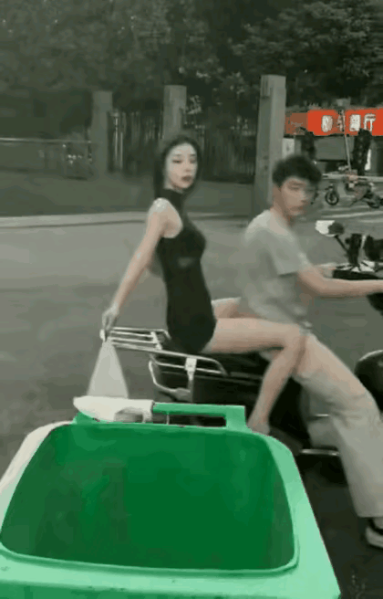 出门把脑袋落家里了！