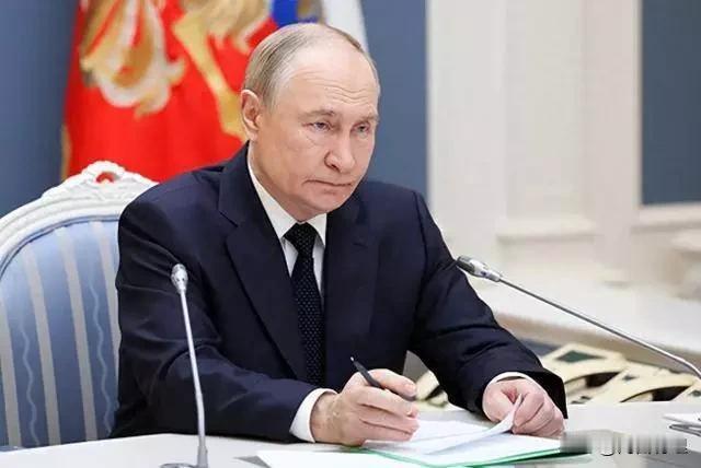 近日普京签稀土令，网友们议论纷纷，是不是防着中国？还是怕被踢出未来！别再传