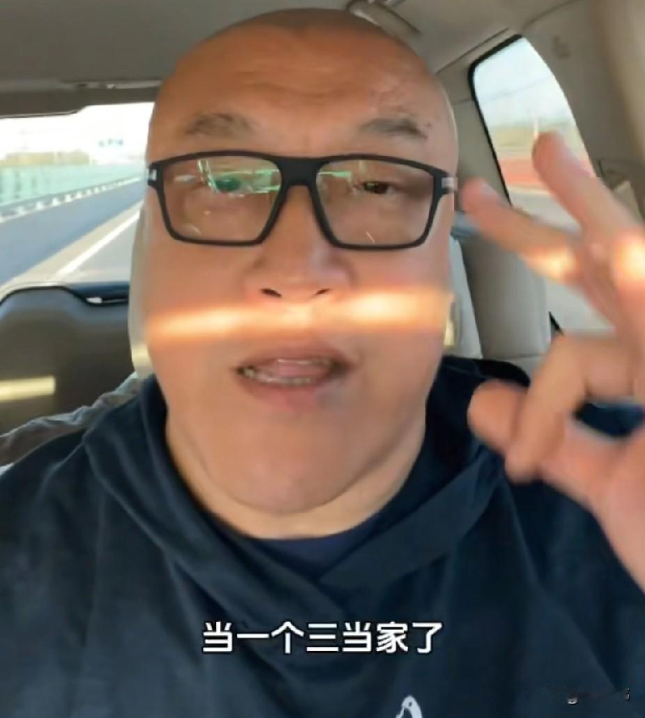 三当家!马健谈詹姆斯:“随着东契奇和里夫斯连续爆发,詹姆斯回来,可以安心当三