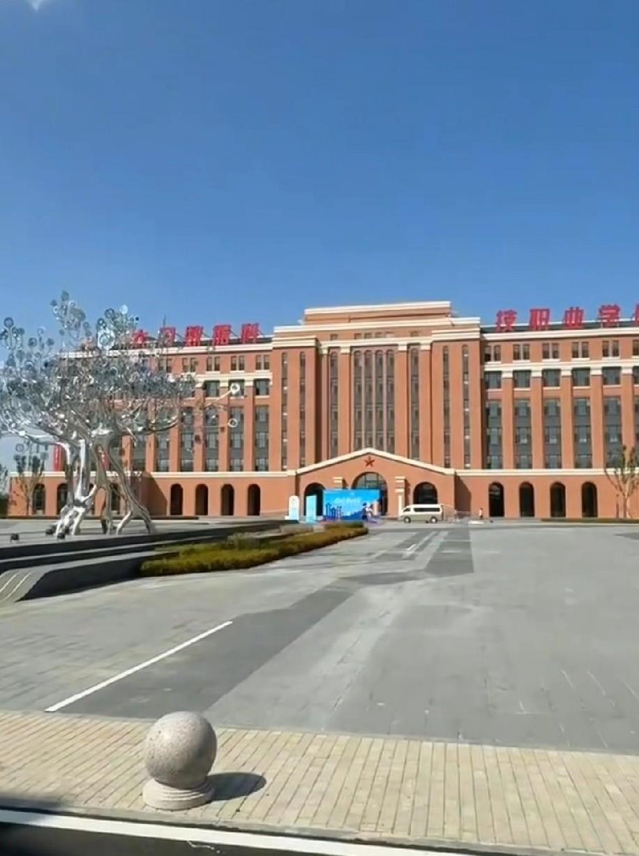 上什么大同大学？看看这大同数据科技职业学校，多牛多好啊！请问在大同大学上过的学