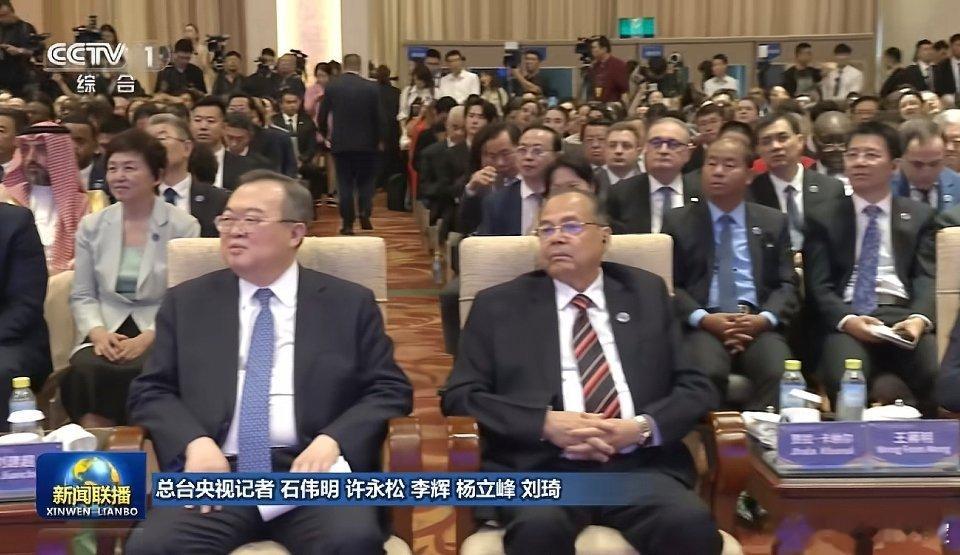 真的有，真的有，我看到了，文化交流好青年！中宣部、中联部组织！新闻联播！​​