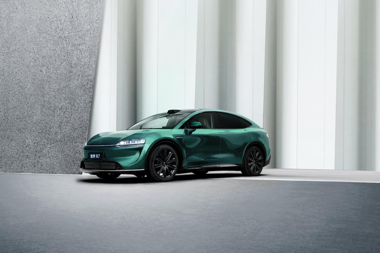 专家+数据双把关,智界R7凭途灵平台拿下最硬核底盘认证智界R7拿下20-30万