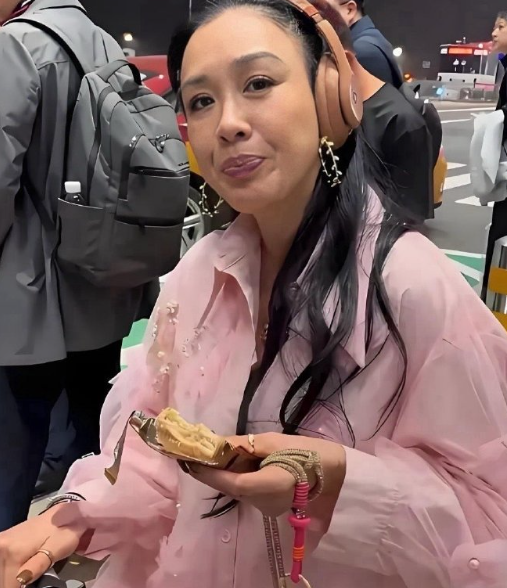 没有滤镜下的钟丽缇，容貌太真实了