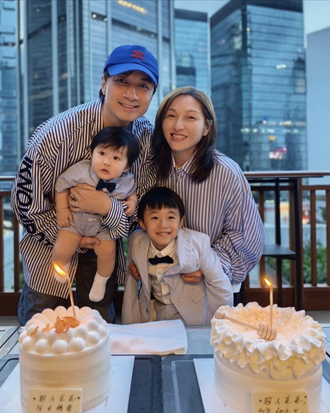 古巨基54岁生日照，一家四口温馨合影，小儿子正脸首次公开，肉嘟嘟的超级可爱，看着