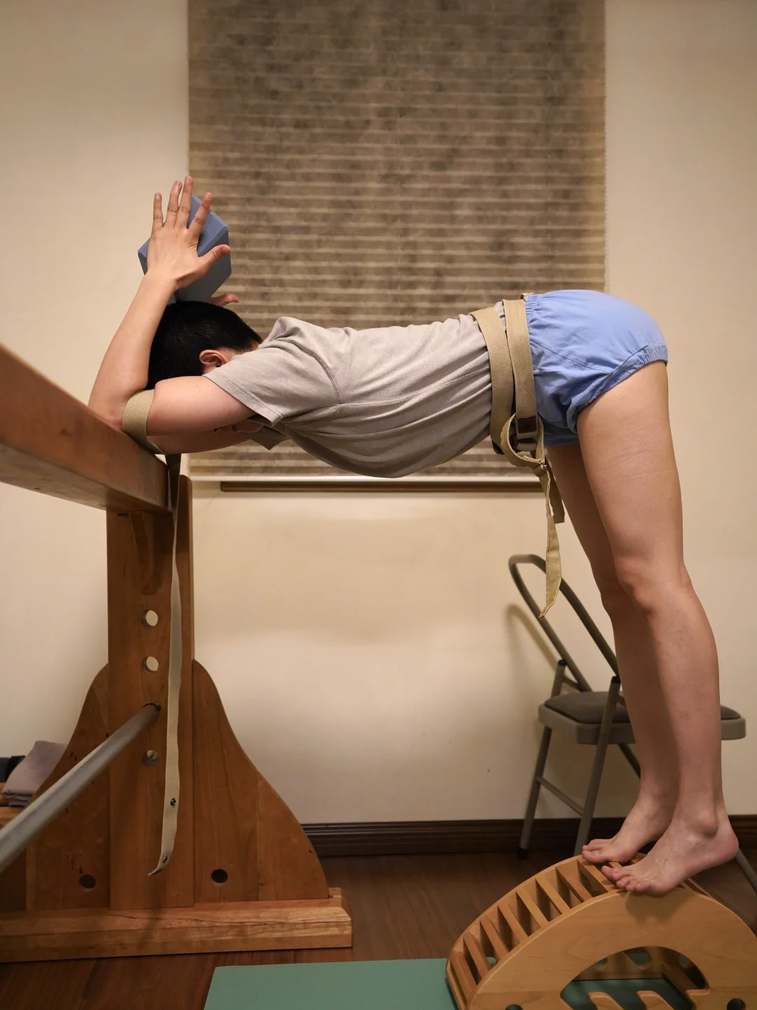 伸展前胸线，才发现后背如此淤滞