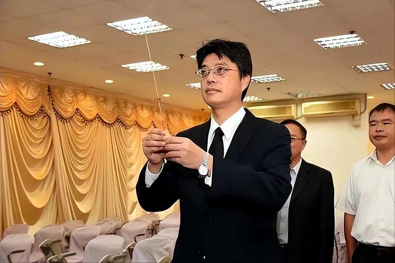 被爆参加海峡论坛看看这个“台独”分子如何狡辩邱垂正，台湾大陆事务主管部门负