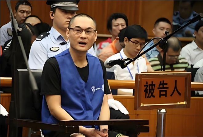 2013年，北京一男子为了抢车位，将挡道婴儿车里2岁女婴当街摔死，执行死刑时男子