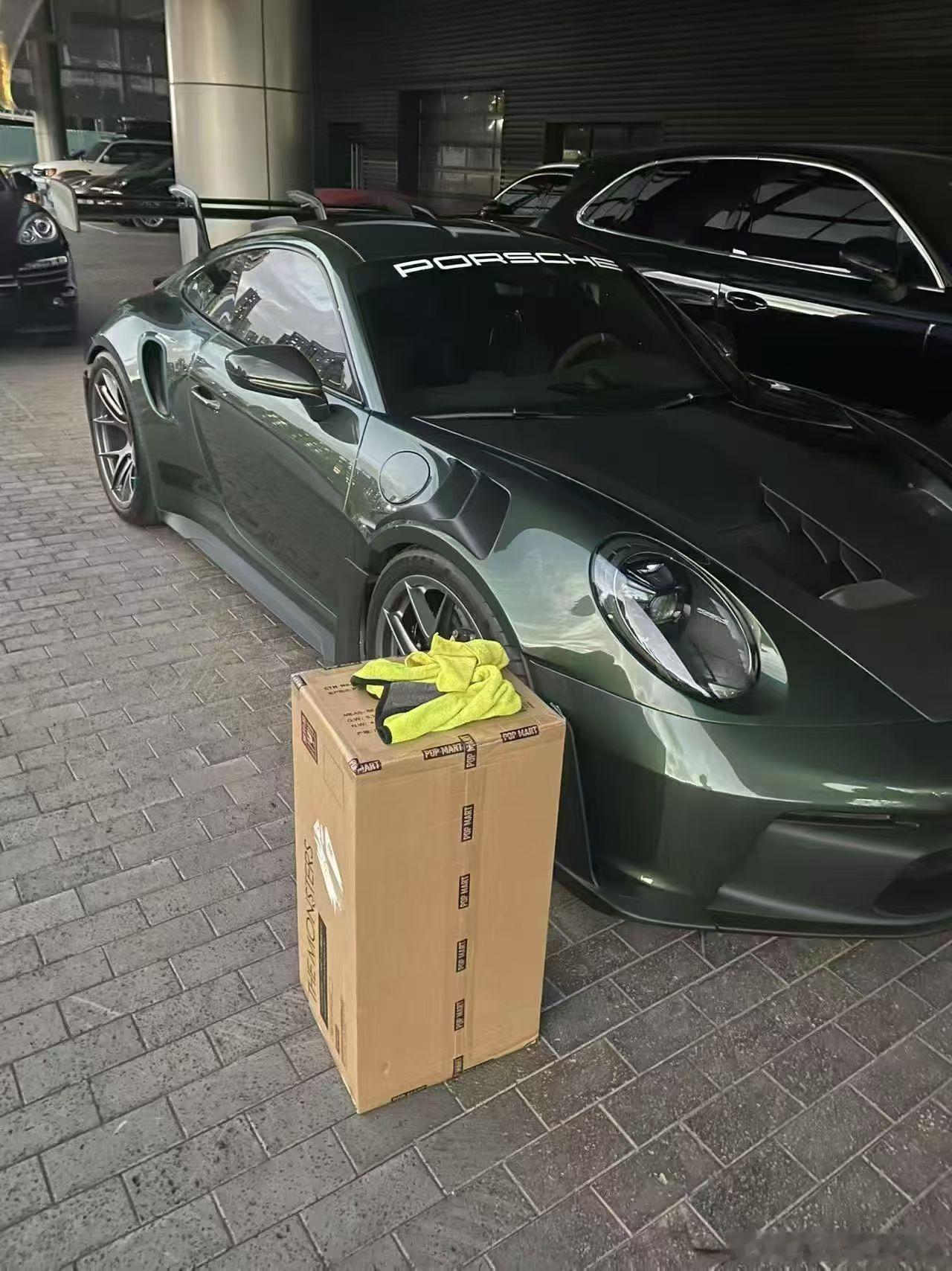 保时捷992GT3RS，24年出，24年上牌、4200公里、满配欧规、PTS