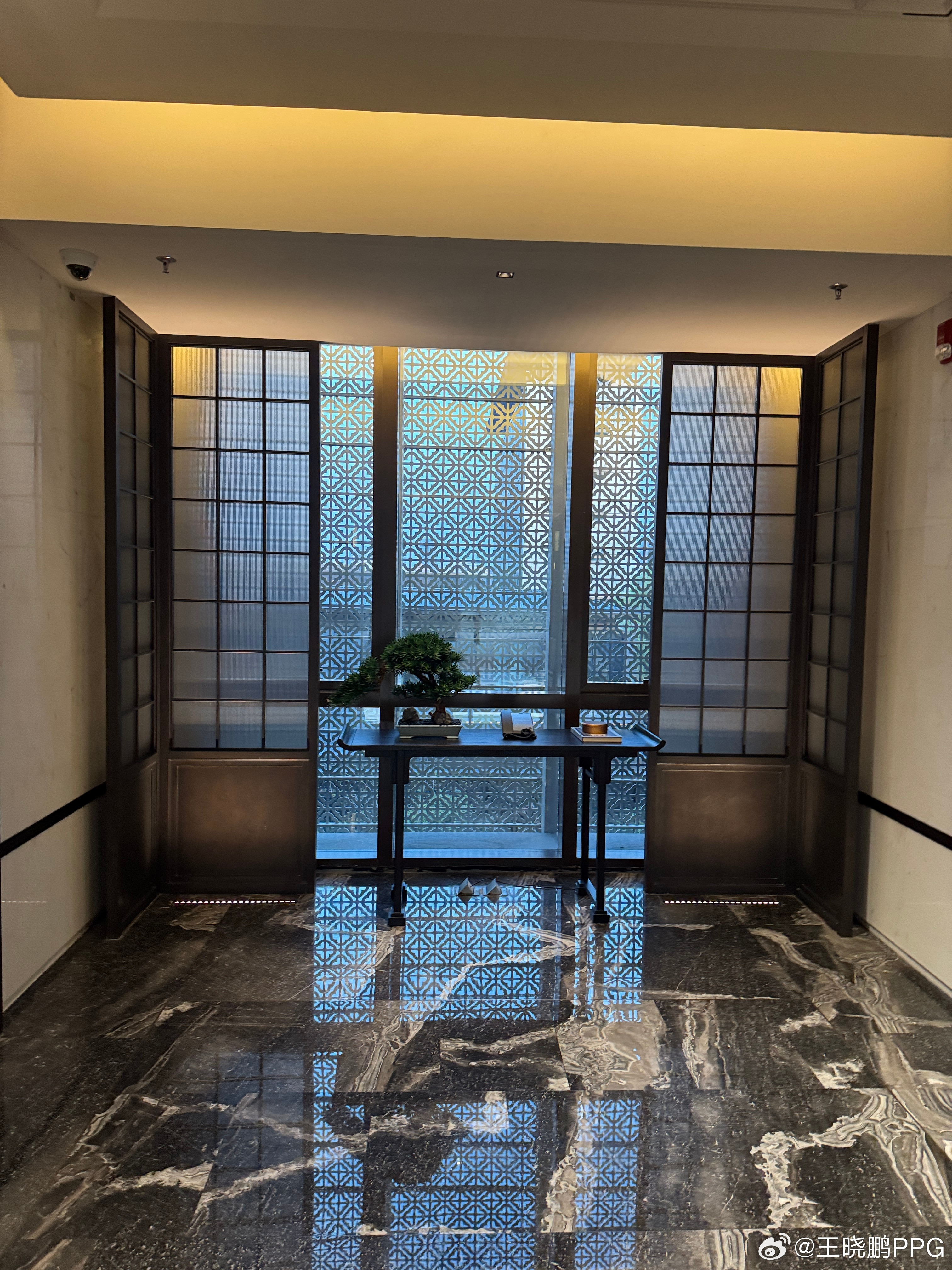 出差就是换个地方肝作业广州·广州白云国际会议中心