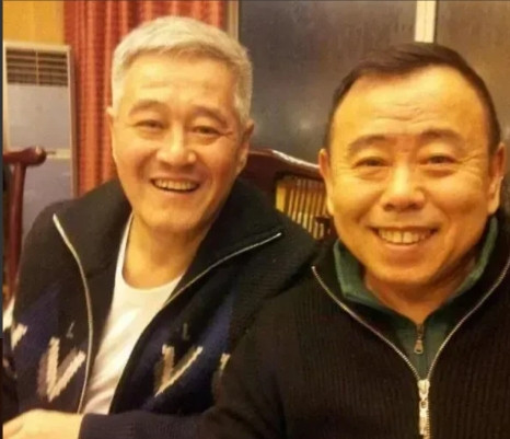 1992年，黄小娟和赵本山在春晚上合作完《我想有个家》，回到后台。黄晓娟突然说: