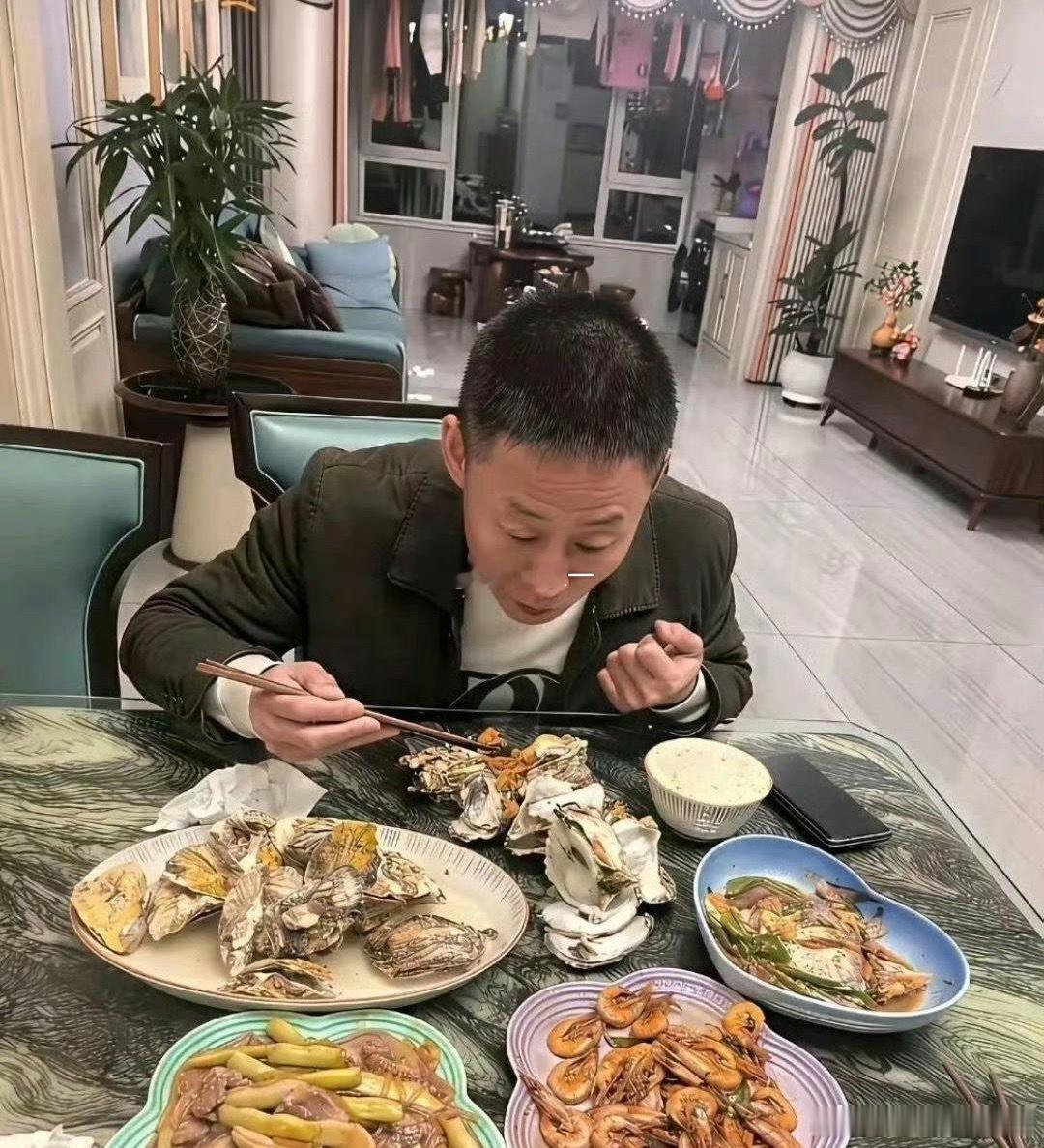 这一个人吃的午餐放全国是什么水平？