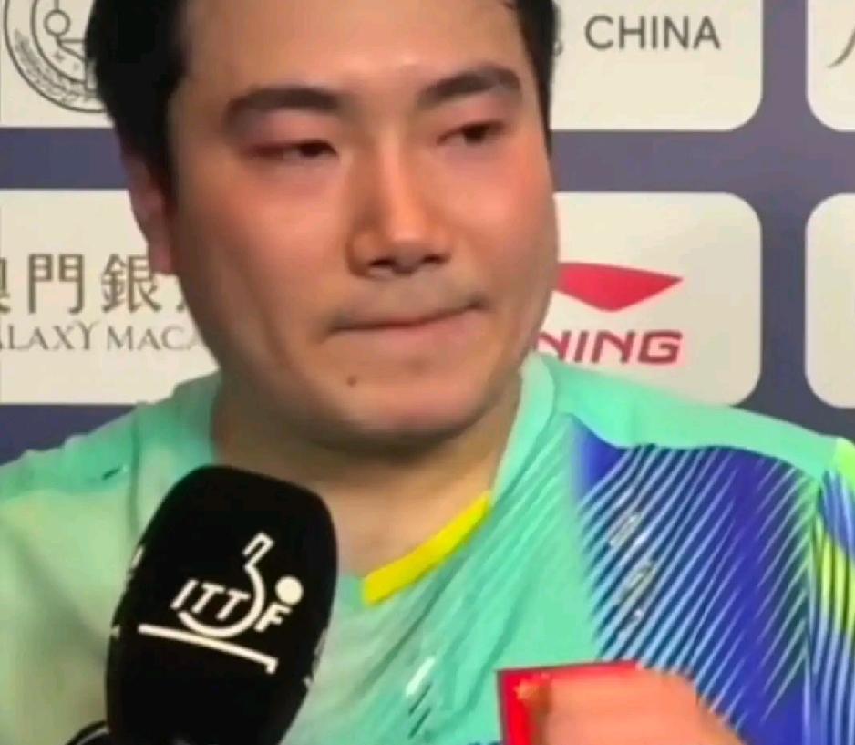 [梁靖崑和他的一家子……]国乒名将梁靖崑在婚姻与事业上实现了“两不误