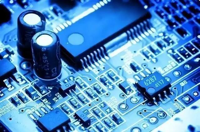 一个庞大的电力帝国正在崛起。去年，中国发电量达到8.6万亿度，而全球总发电量约3